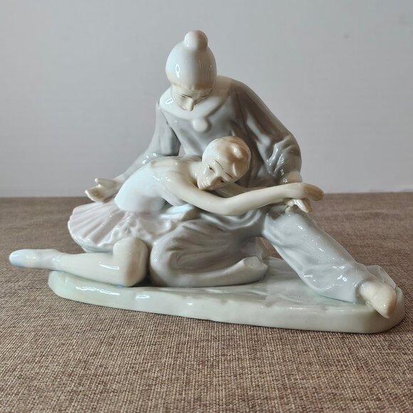 Paul Sebastian Porcelain Figurine "The Ballerina" Closing Scene With Clown - Picture 5 of 11